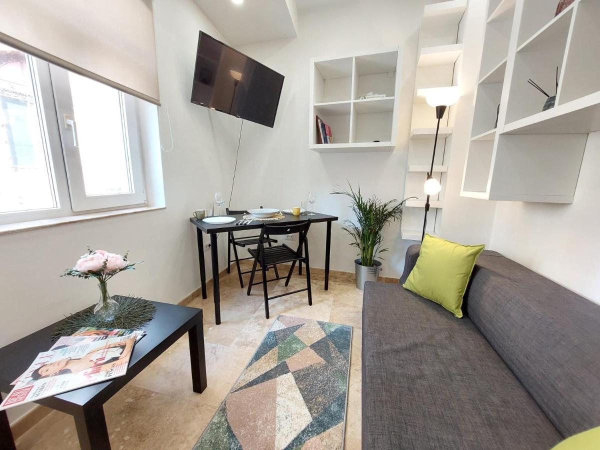 Sweet Dreams Suites Lovely Duplex Universitate Bukarest Exterior foto